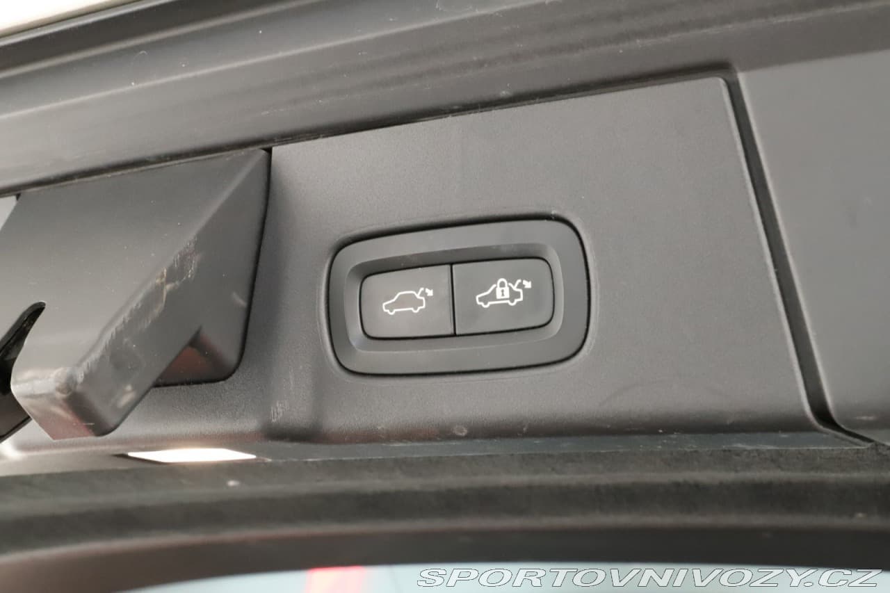 2017 Volvo V90 - 14