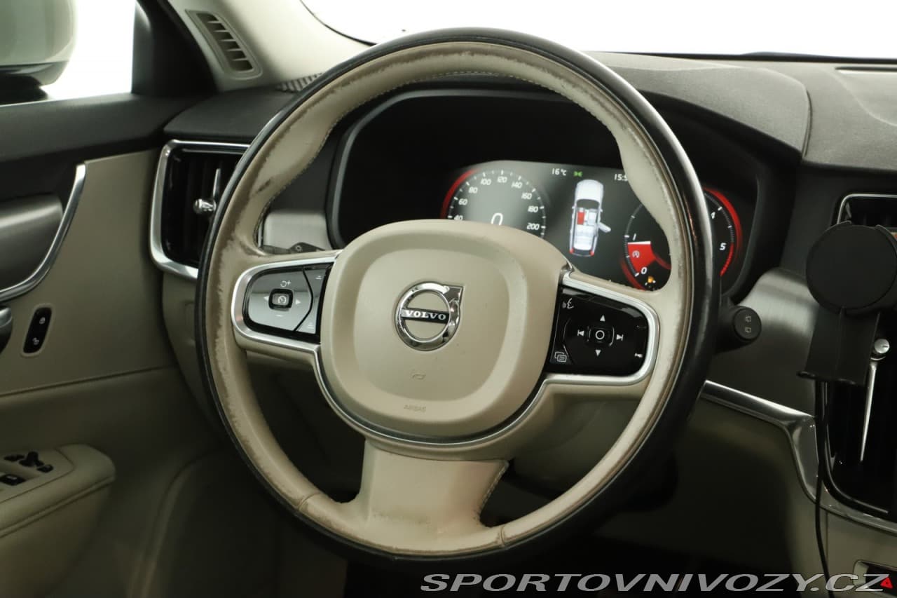 2017 Volvo V90 - 8