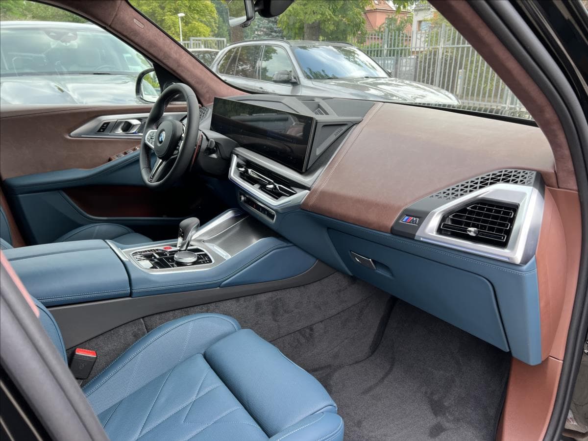 2023 BMW XM - 14