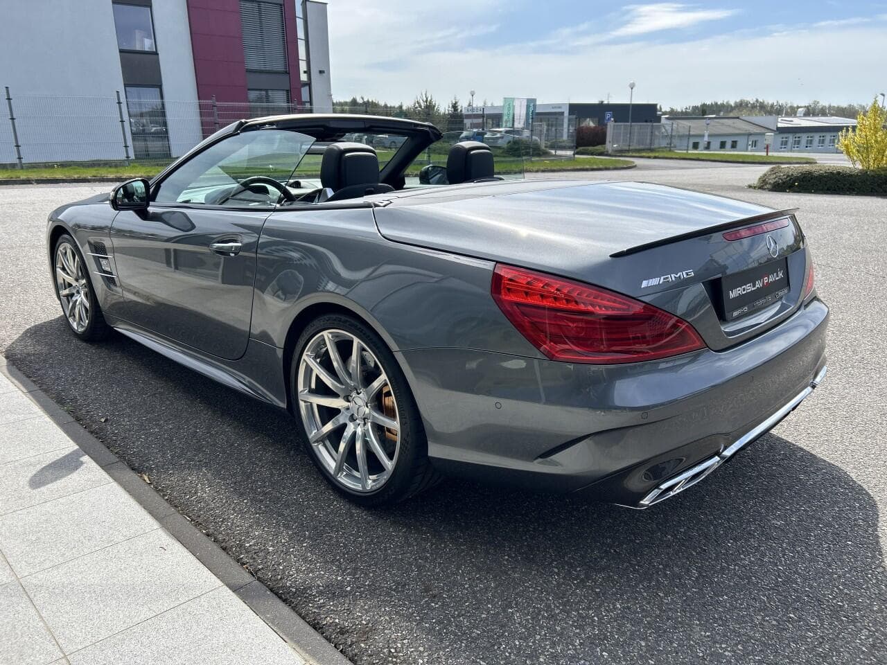 2016 Mercedes-Benz SL - 12