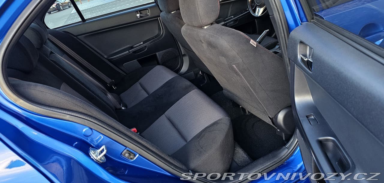 2015 Mitsubishi LANCER - 11
