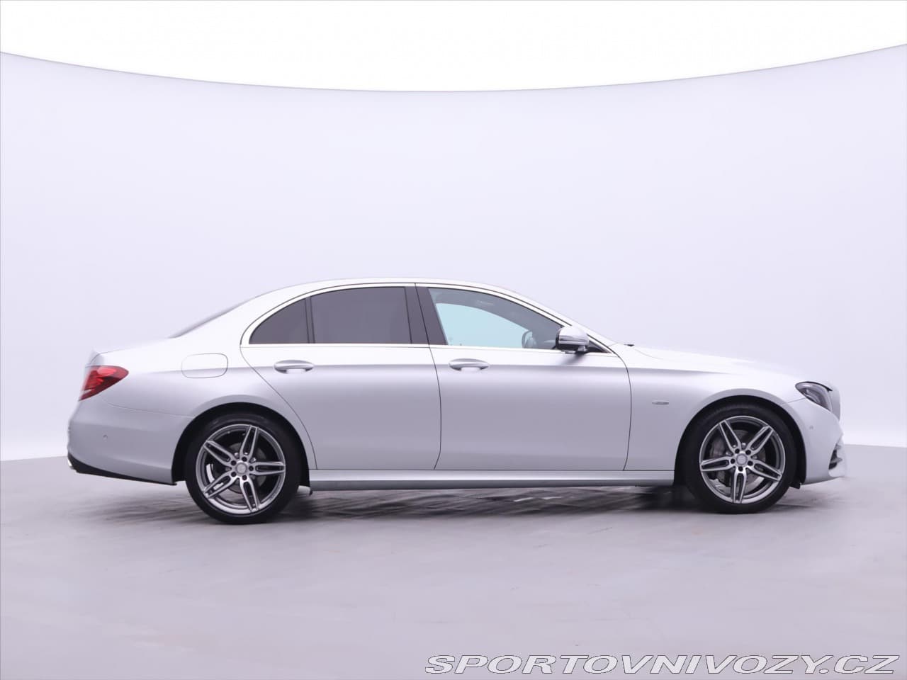 2016 Mercedes-Benz E-CLASS - 8