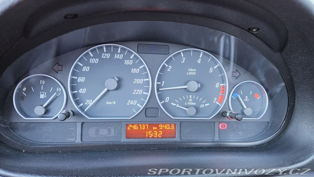 2002 BMW 3-SERIES - 6