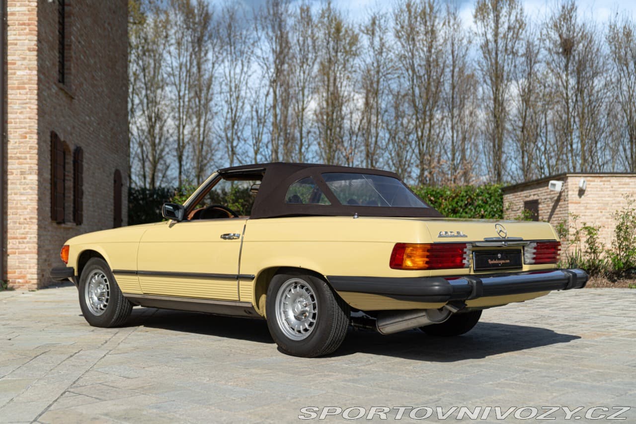 1977 Mercedes-Benz SL - 11