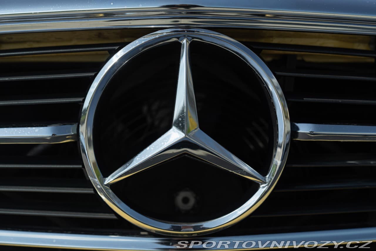 1977 Mercedes-Benz SL - 14