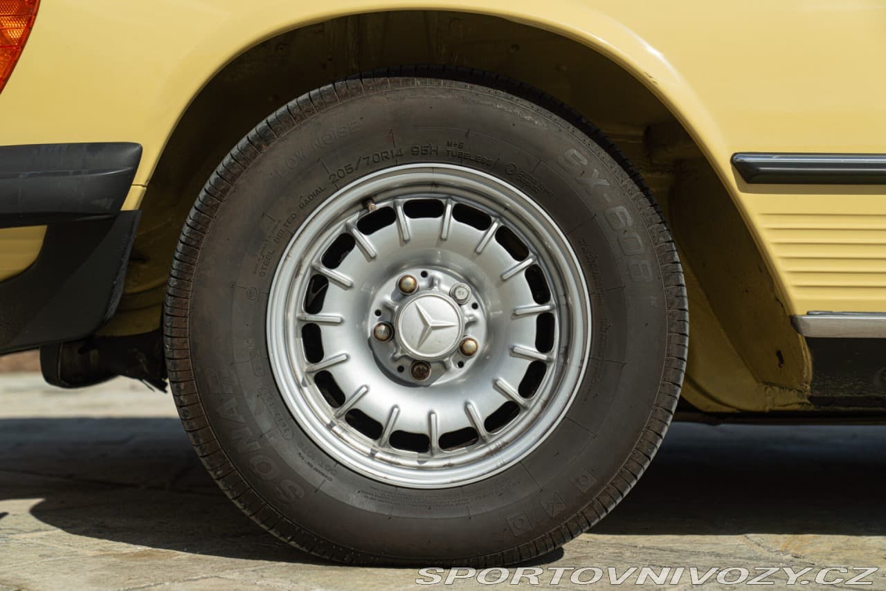 1977 Mercedes-Benz SL - 16