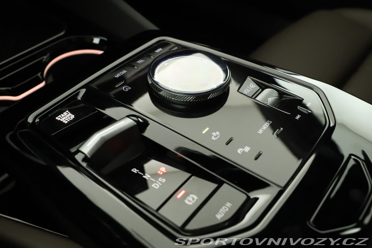 2025 BMW 5-SERIES - 10