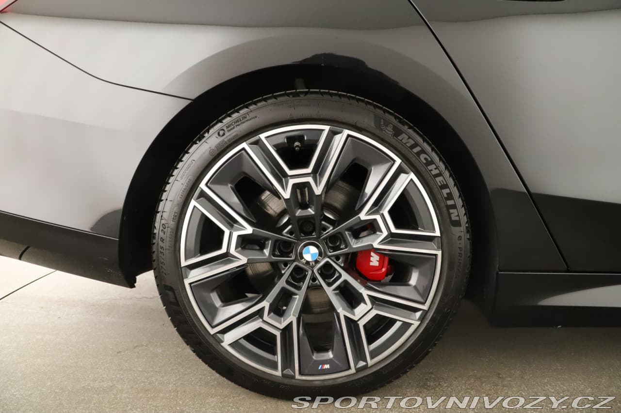 2025 BMW 5-SERIES - 12