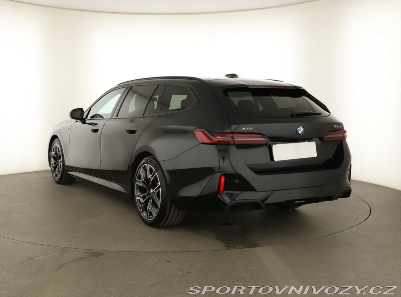 2025 BMW 5-SERIES - 4
