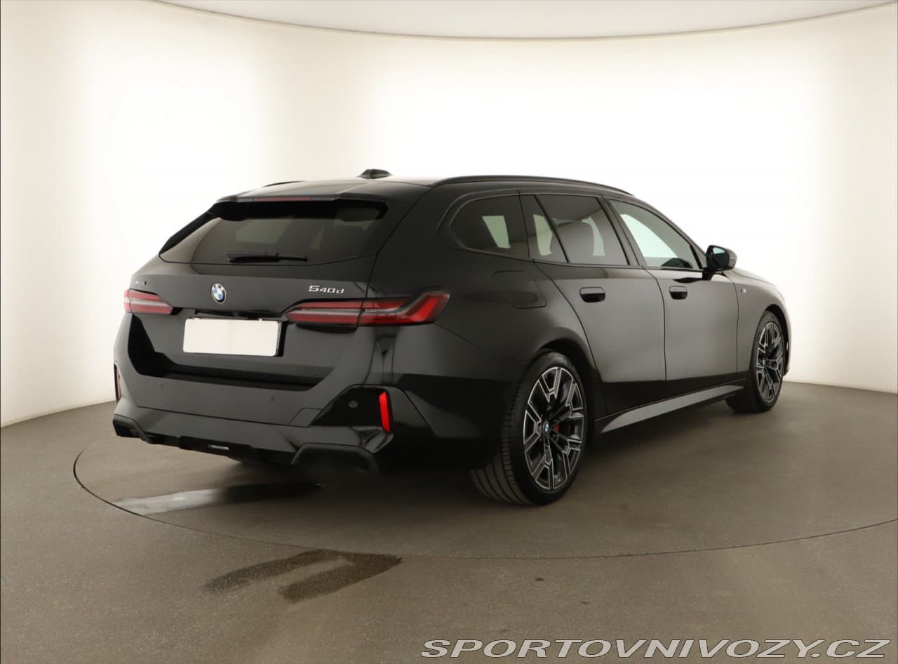 2025 BMW 5-SERIES - 5