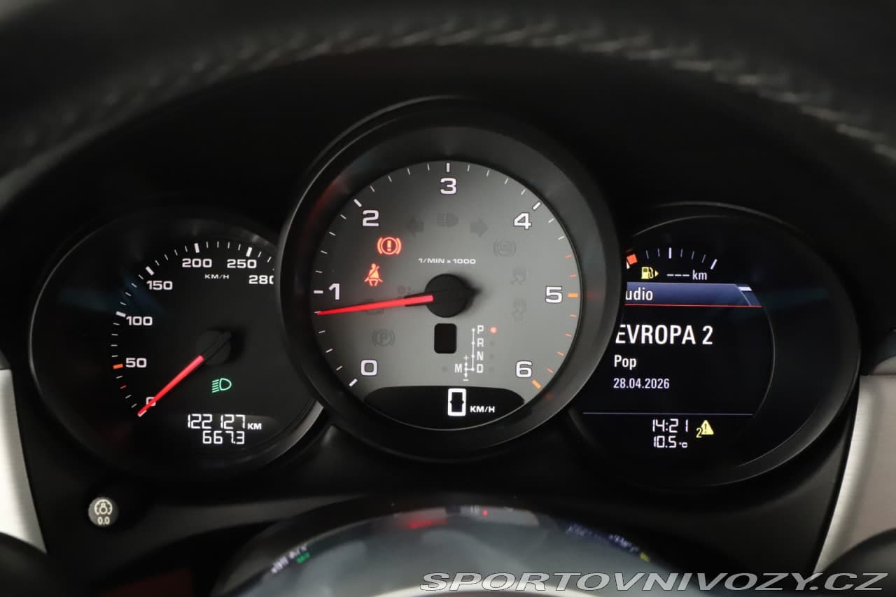 2014 Porsche MACAN - 8