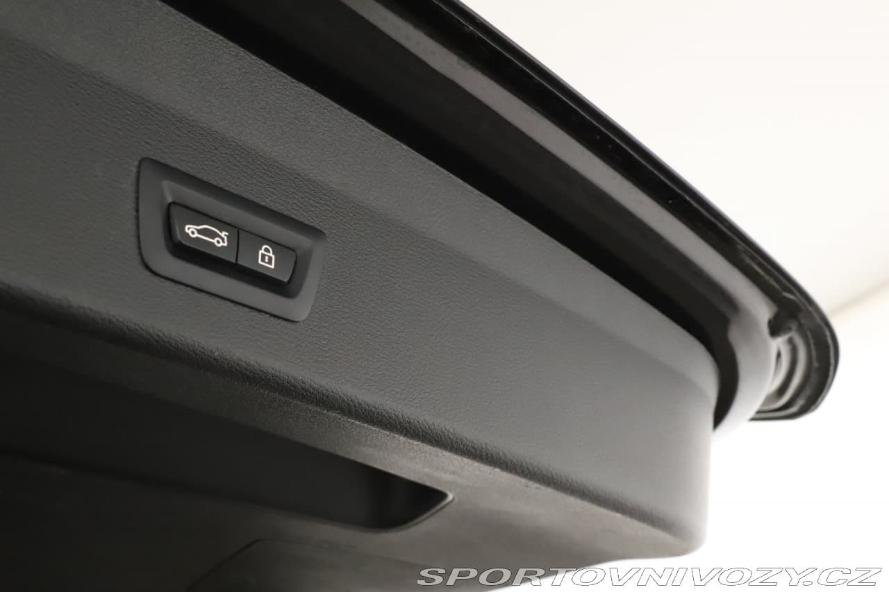 2017 BMW X1 - 14