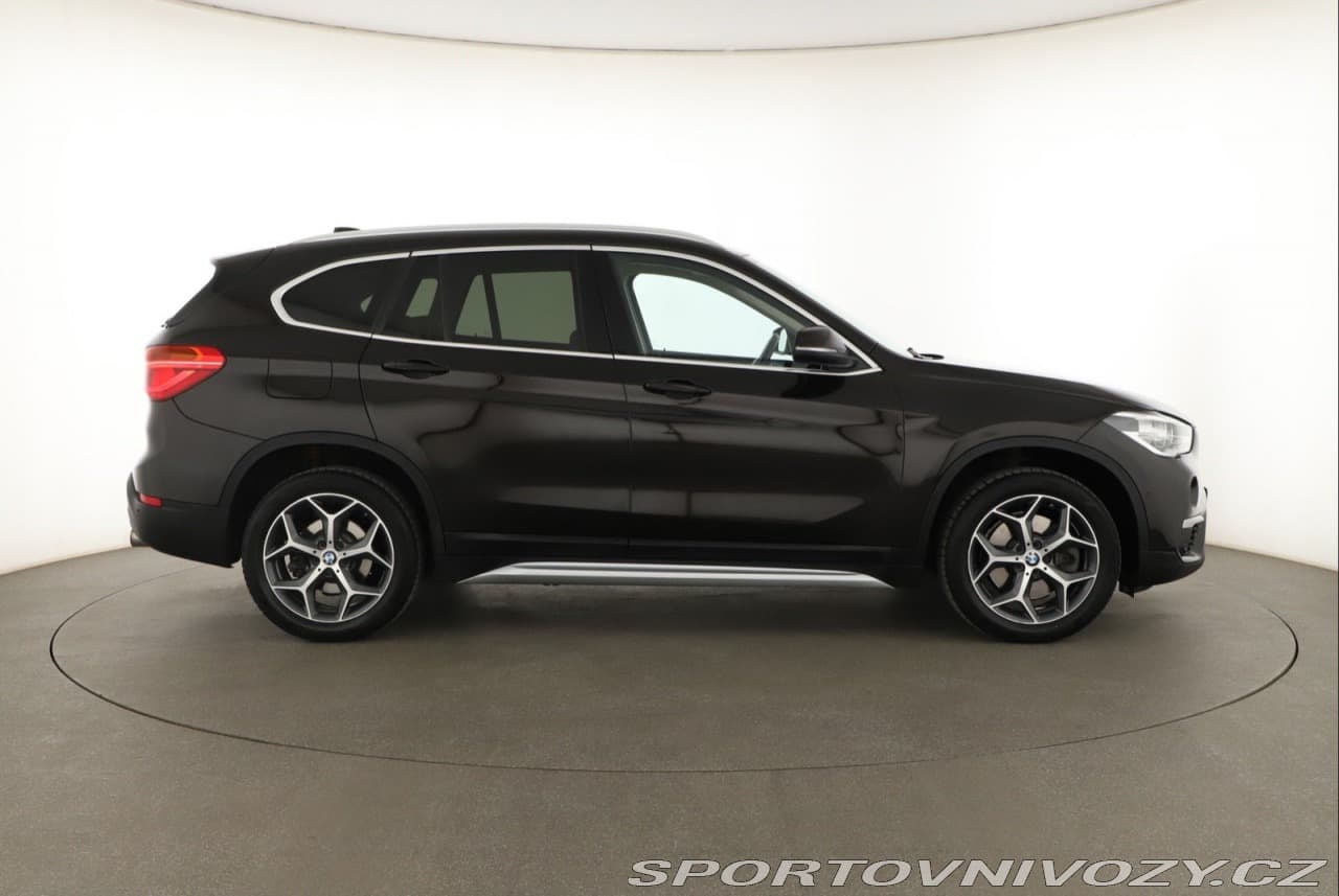 2017 BMW X1 - 6