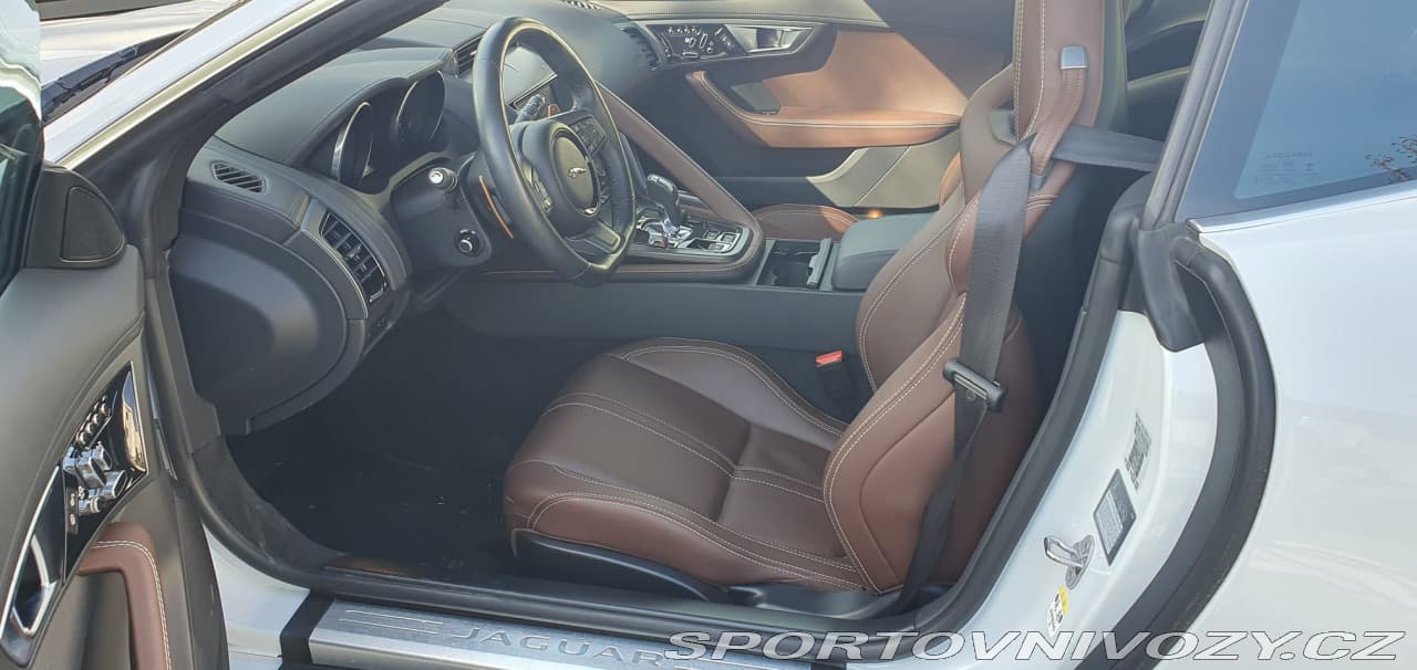 2016 Jaguar F-TYPE - 8