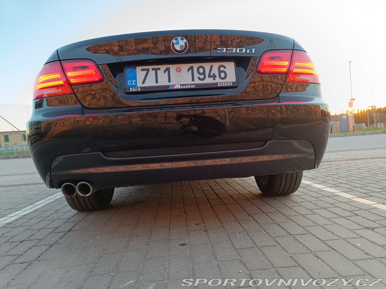 2010 BMW 3-SERIES - 10