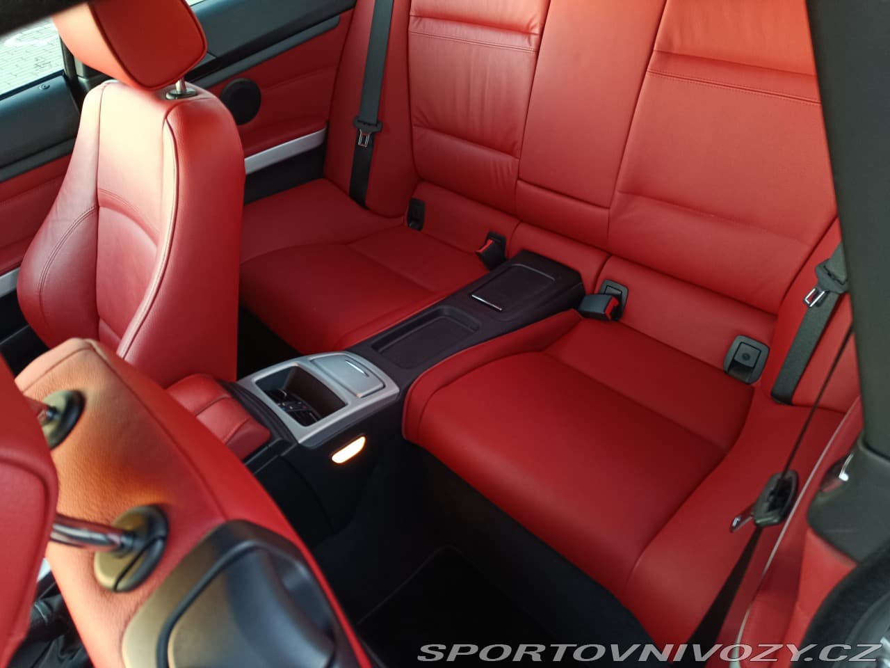 2010 BMW 3-SERIES - 18