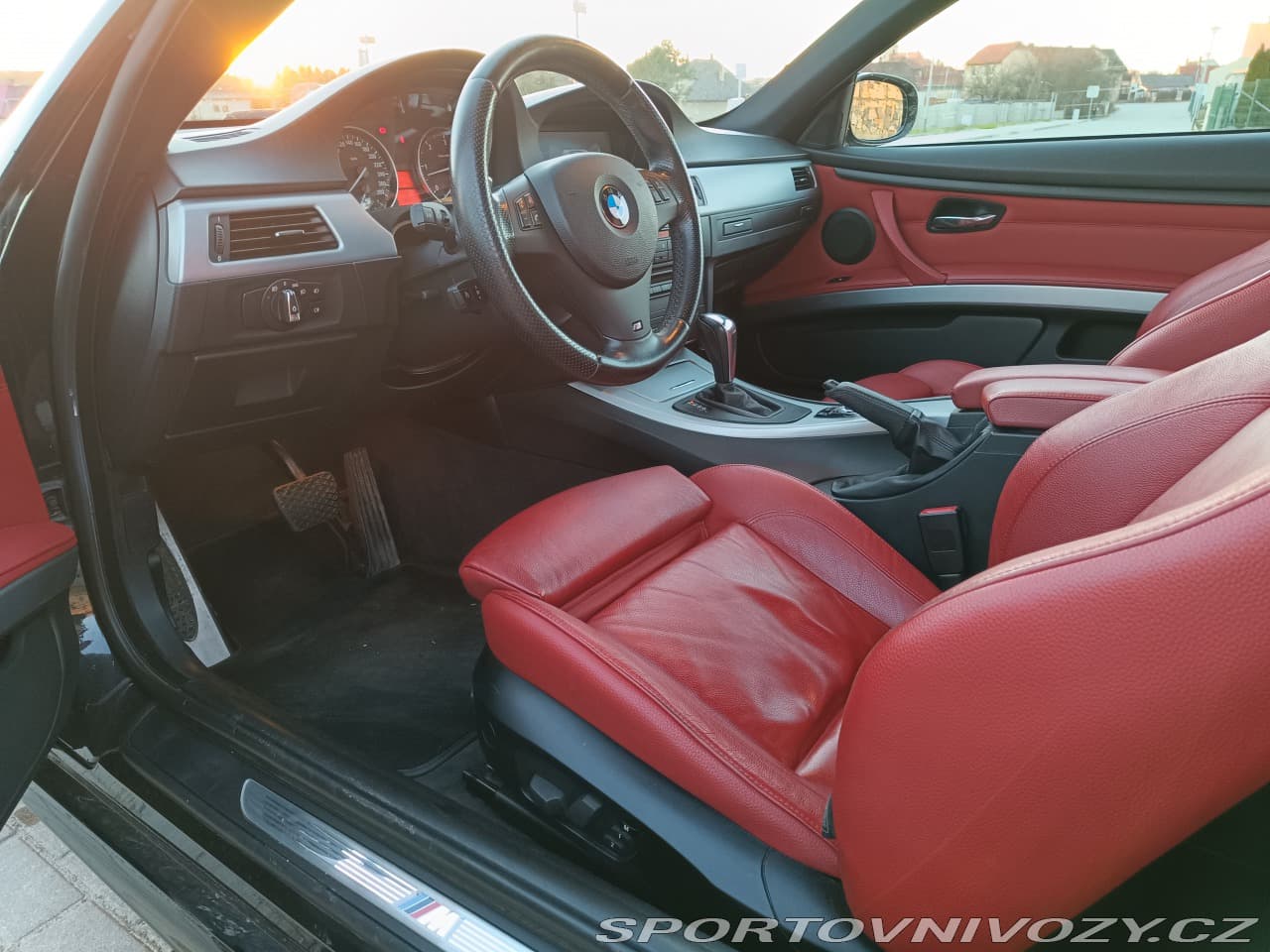 2010 BMW 3-SERIES - 19