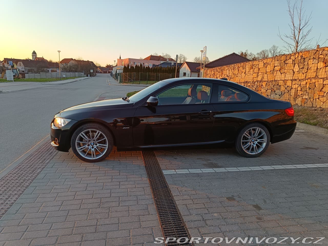 2010 BMW 3-SERIES - 4