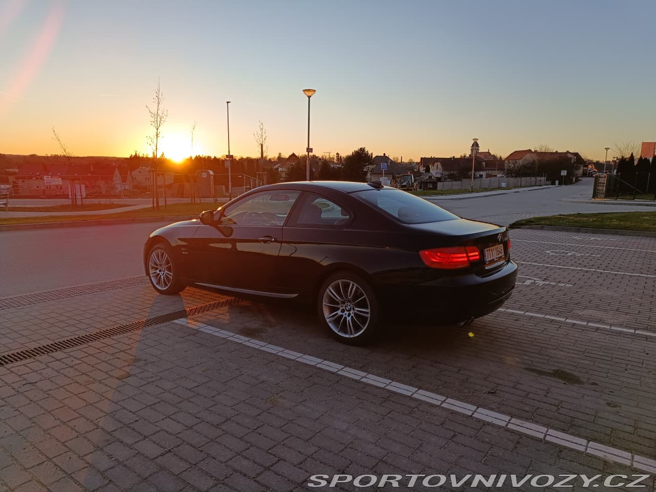 2010 BMW 3-SERIES - 5