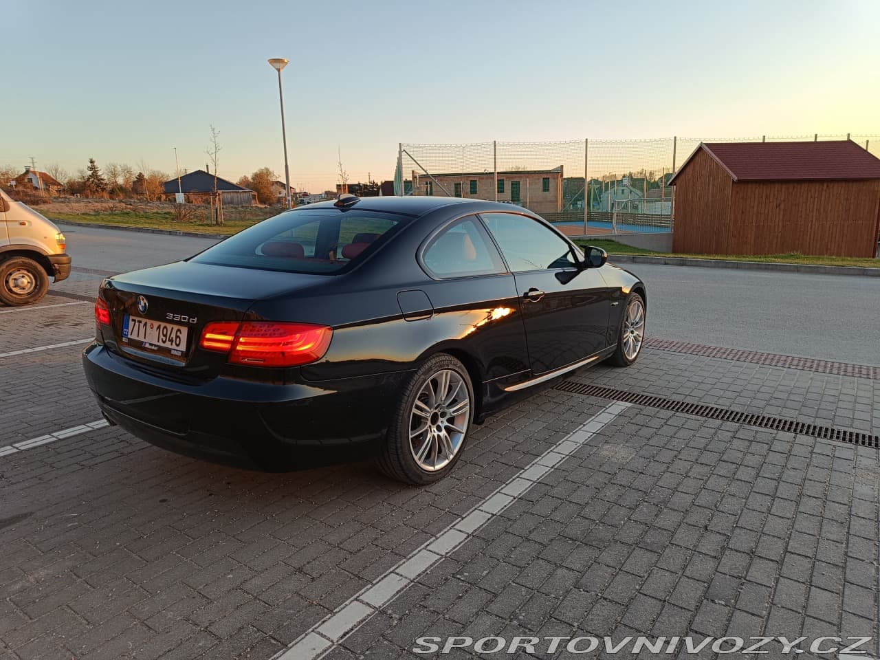 2010 BMW 3-SERIES - 8
