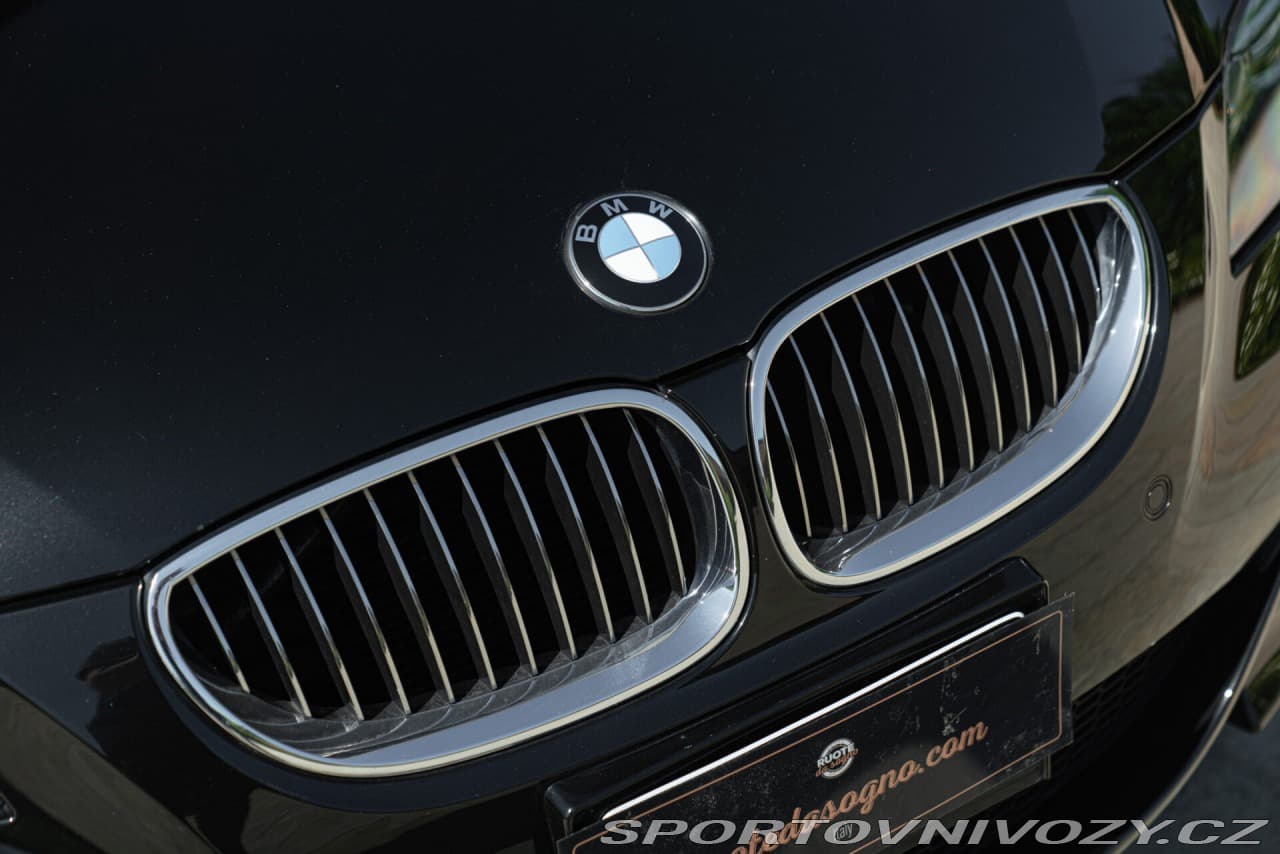 2005 BMW M5 - 11