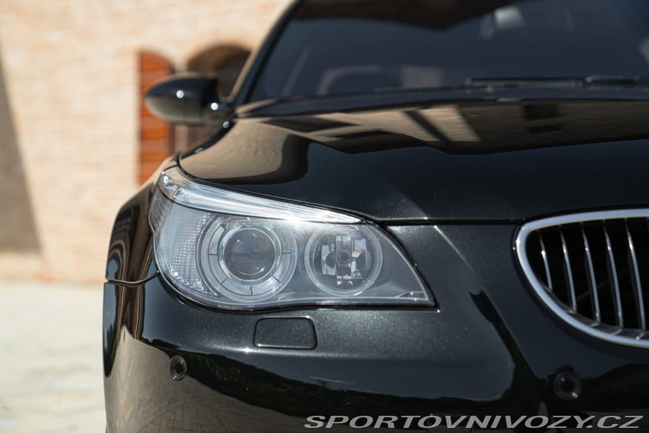 2005 BMW M5 - 13