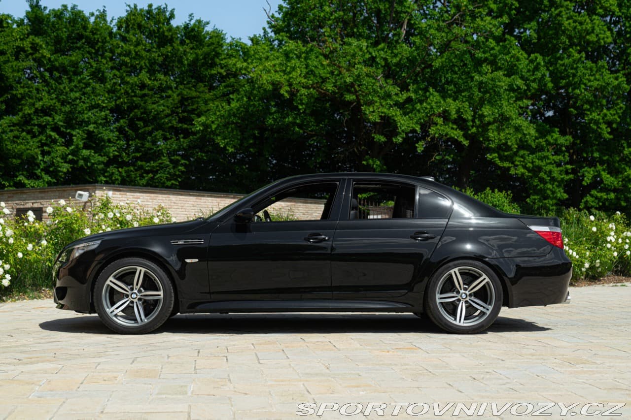 2005 BMW M5 - 4