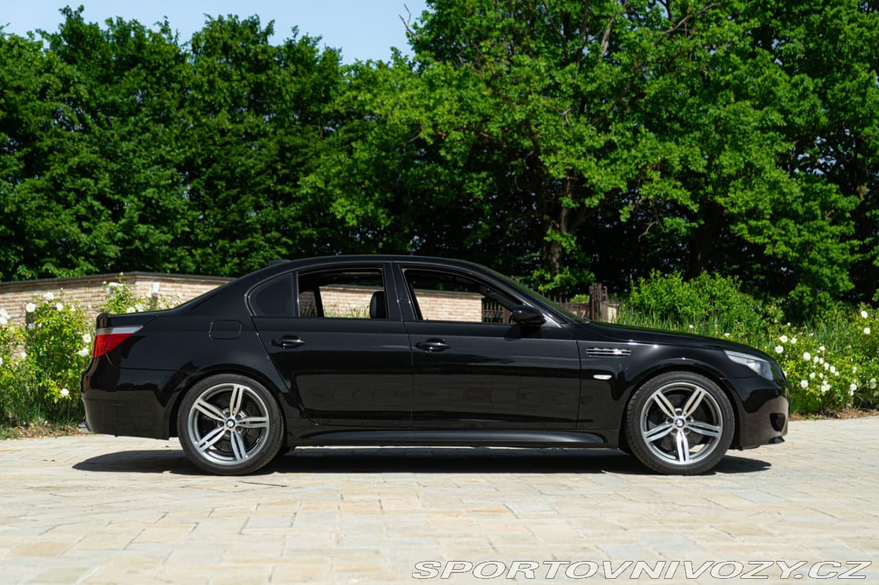 2005 BMW M5 - 5