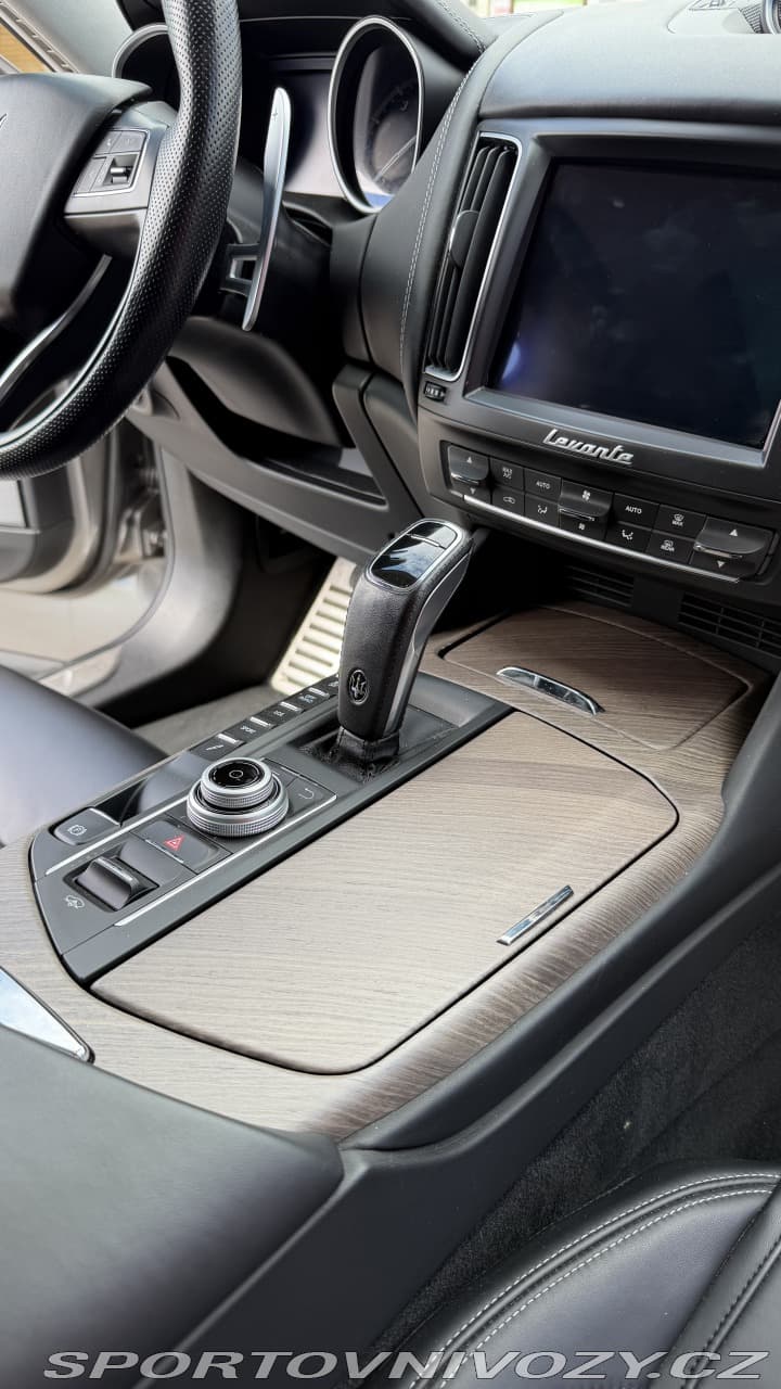 2018 Maserati LEVANTE - 17