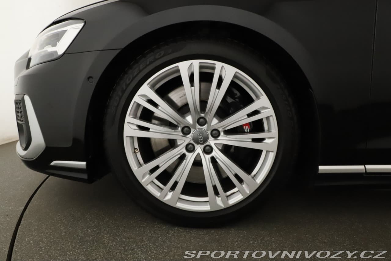 2023 Audi S8 - 12