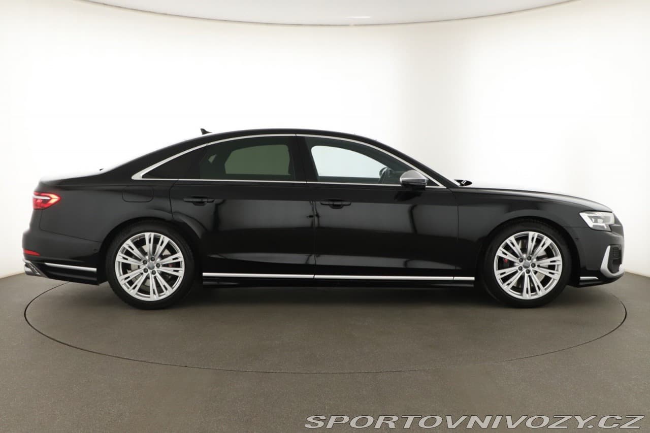 2023 Audi S8 - 6