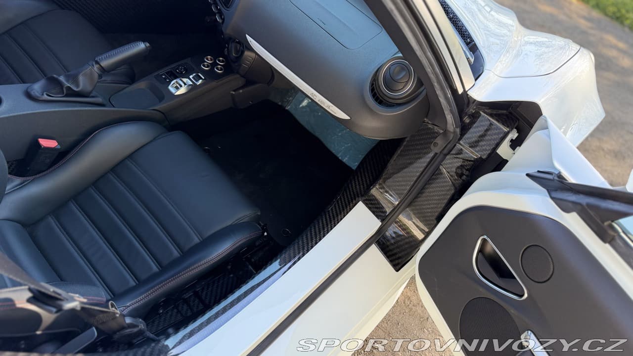 2016 Alfa Romeo 4C - 19