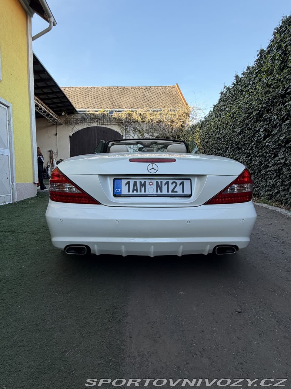2010 Mercedes-Benz SL - 6