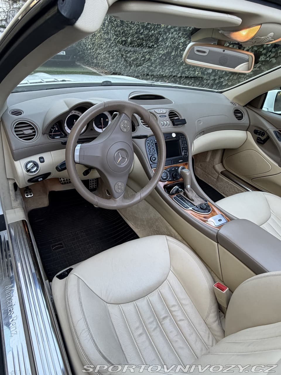 2010 Mercedes-Benz SL - 8