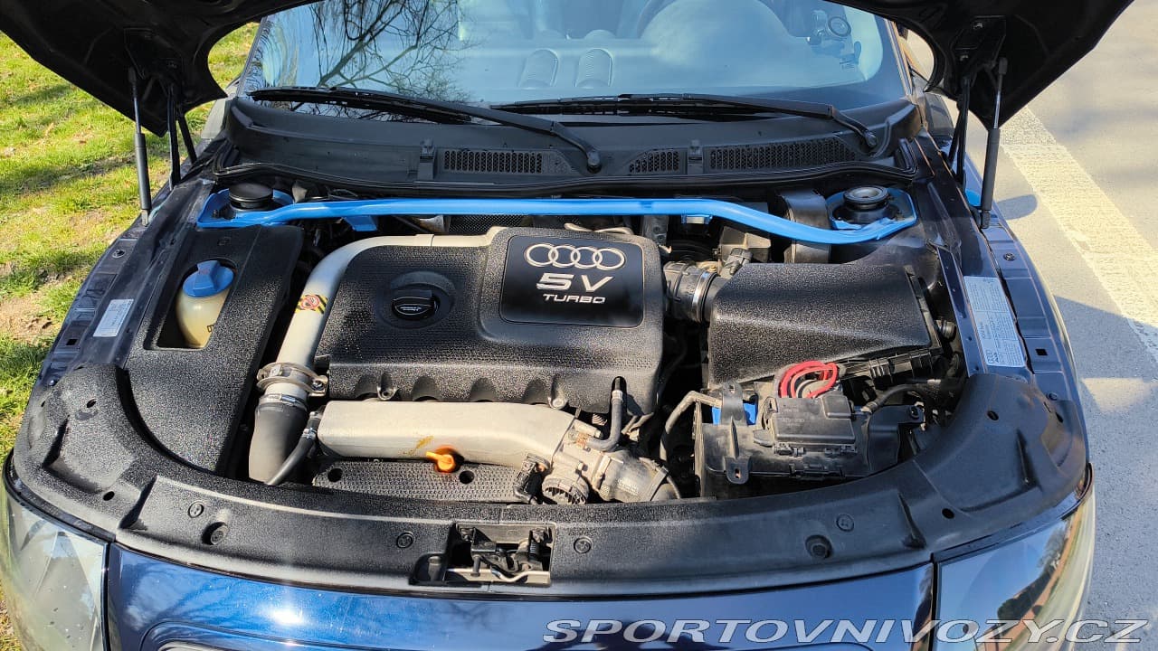 2002 Audi TT - 10