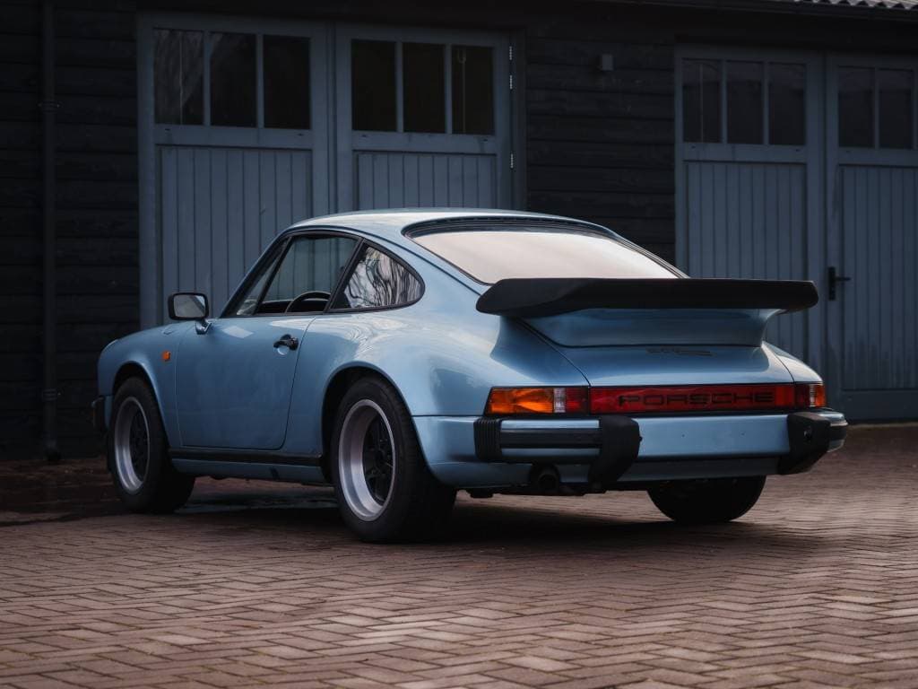 1982 Porsche 911 - 12