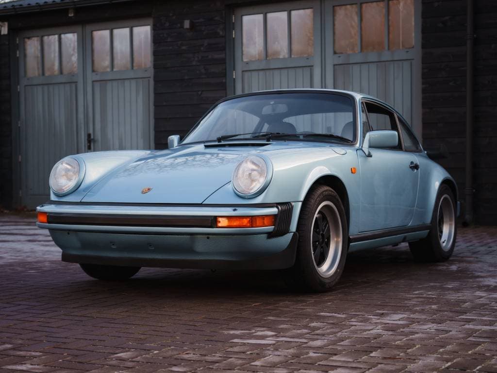 1982 Porsche 911 - 2