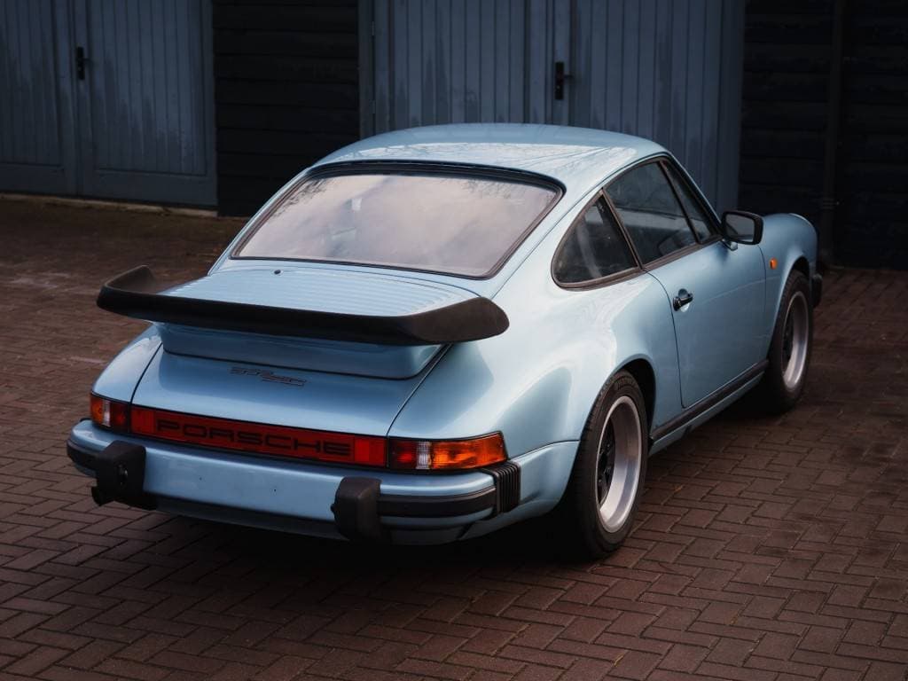 1982 Porsche 911 - 8