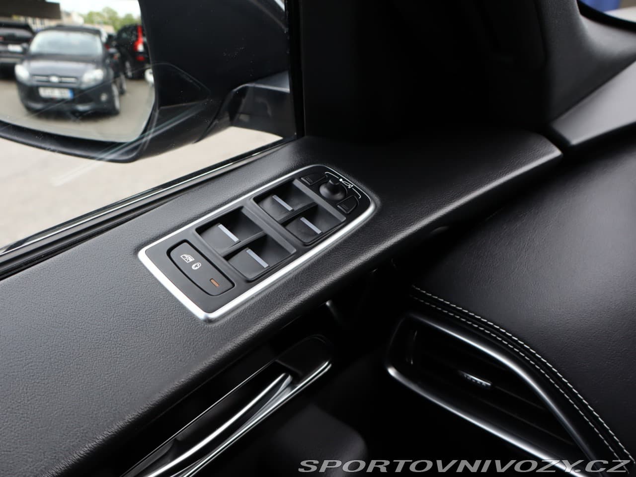 2018 Jaguar F-PACE - 17