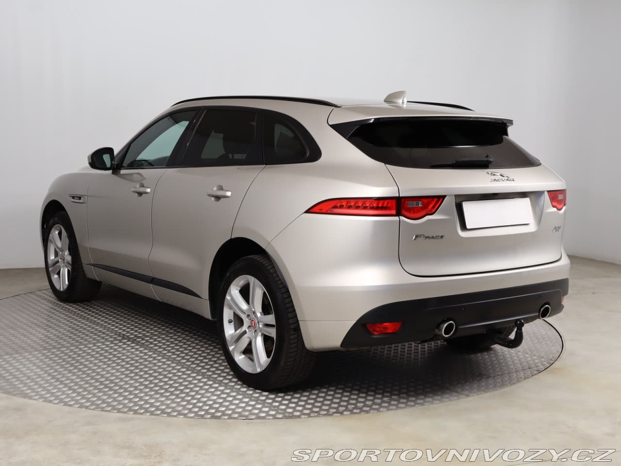 2018 Jaguar F-PACE - 4