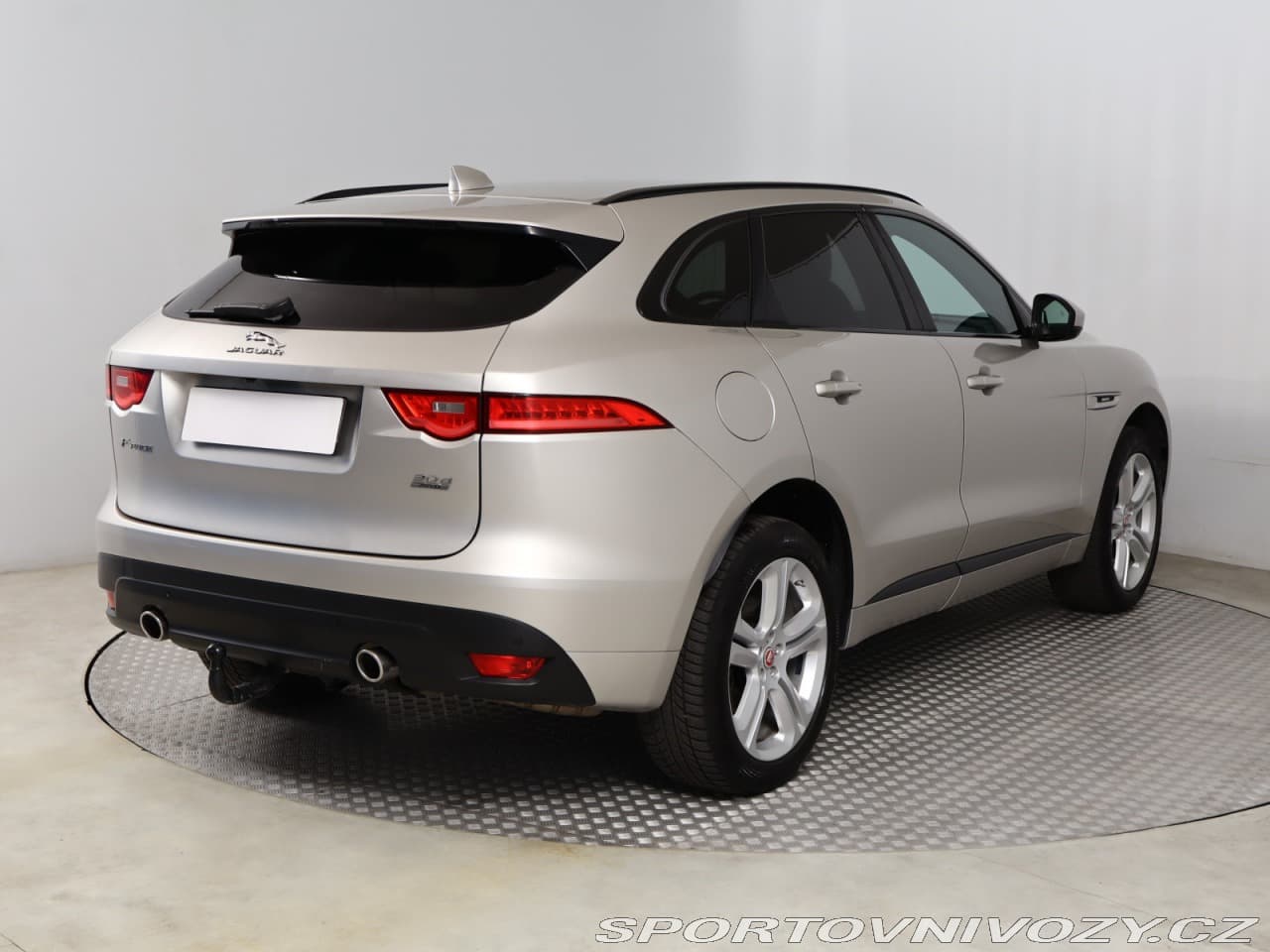 2018 Jaguar F-PACE - 5