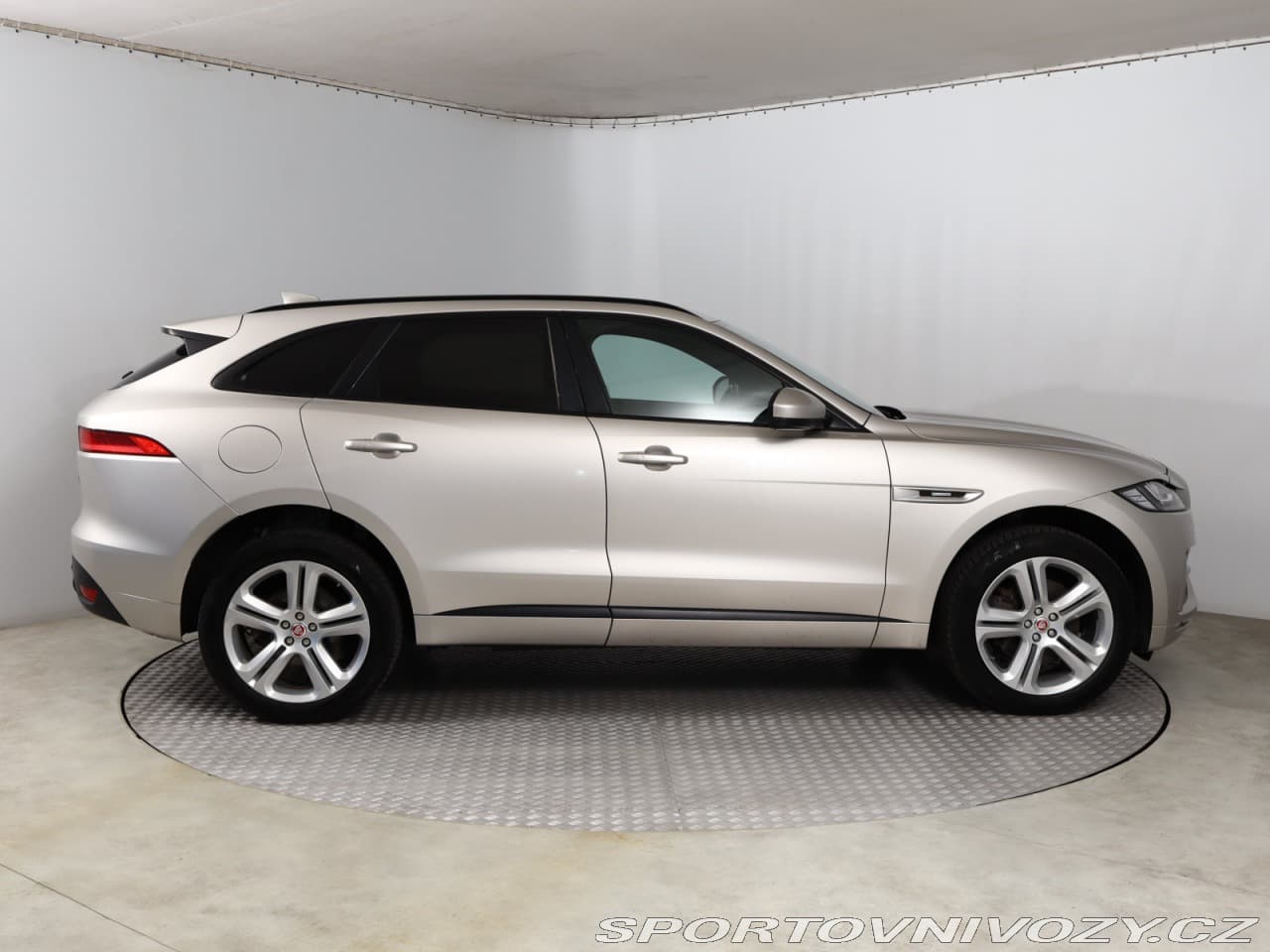 2018 Jaguar F-PACE - 6