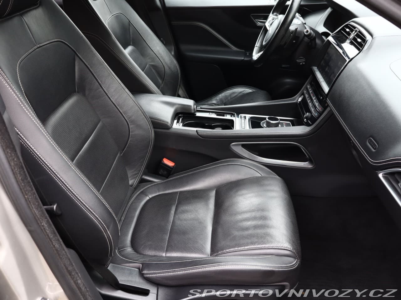 2018 Jaguar F-PACE - 7