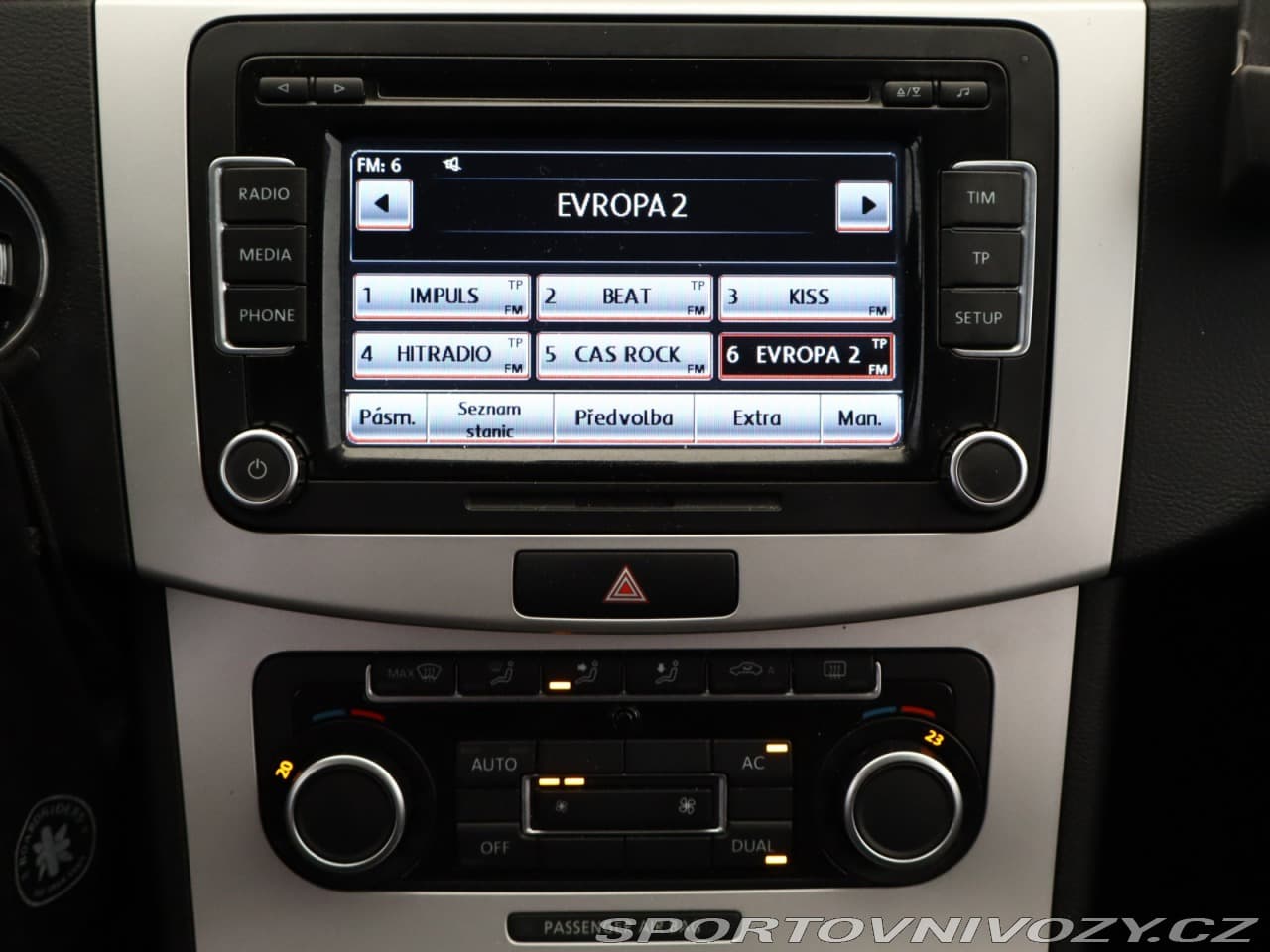 2011 Volkswagen PASSAT CC - 10
