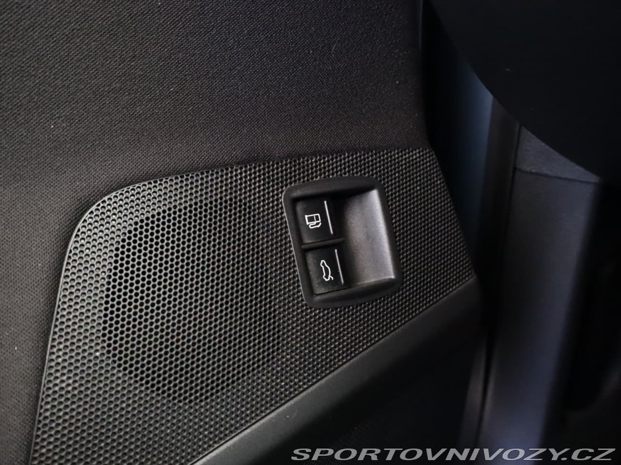 2011 Volkswagen PASSAT CC - 18