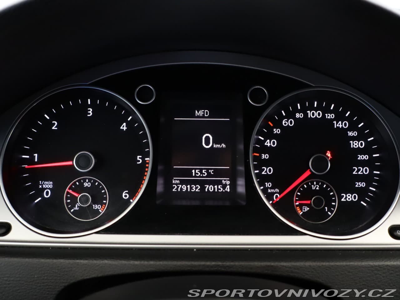 2011 Volkswagen PASSAT CC - 9