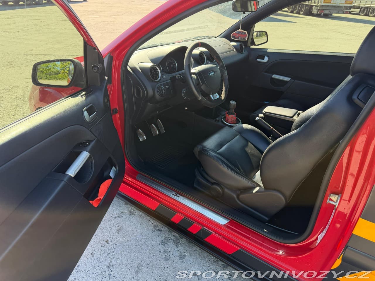 2005 Ford FIESTA - 9