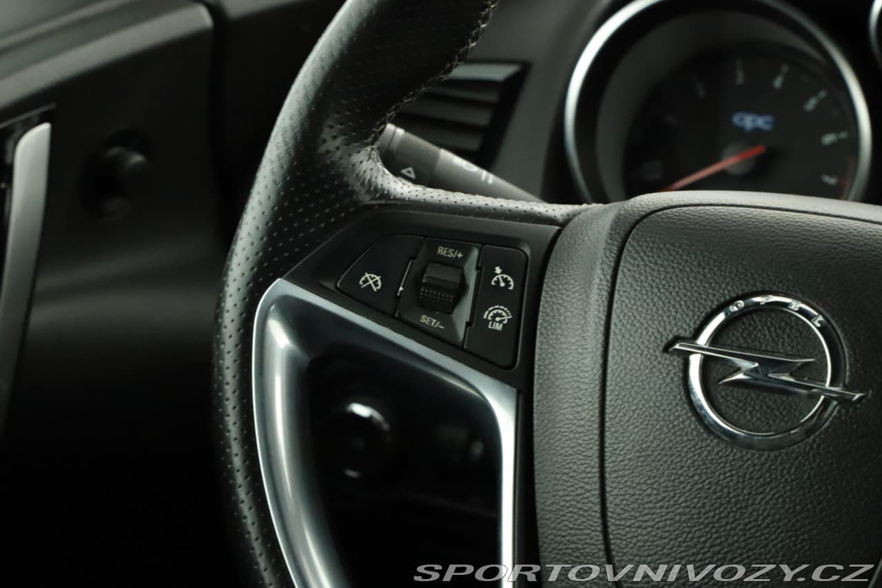 2012 Opel ASTRA - 12