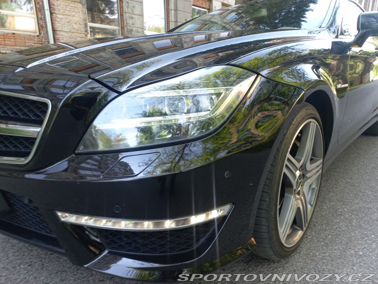 2011 Mercedes-Benz CLS - 11