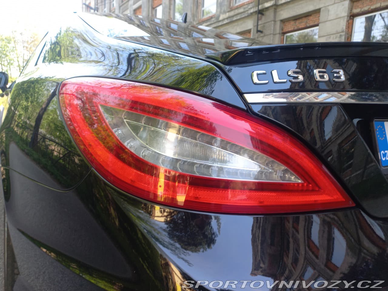 2011 Mercedes-Benz CLS - 12